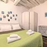 Agnolo דירה *